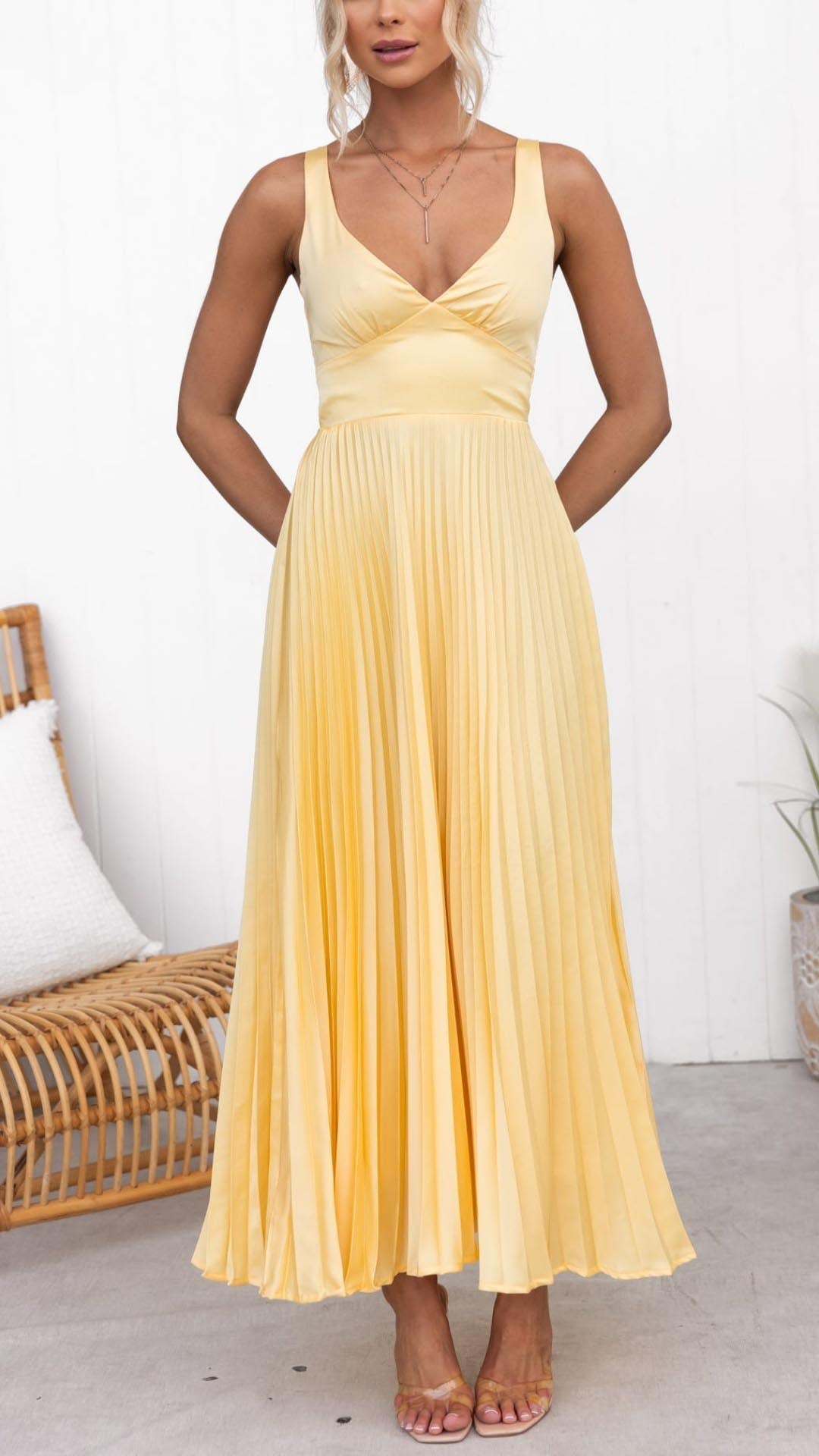 Sofie - Gelbes Plissiertes V-Ausschnitt Maxikleid